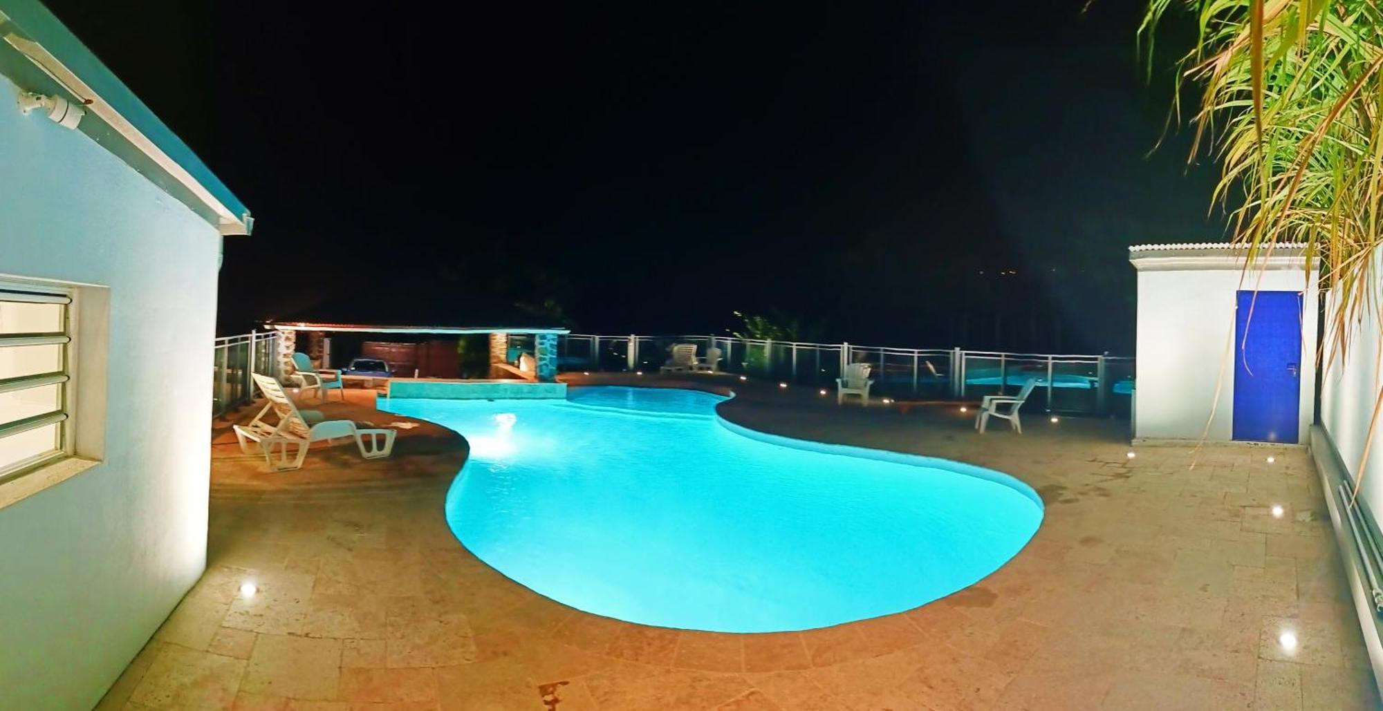 Maison Les Cocotiers De Plaiz'Anse Petite-Ile Exterior photo