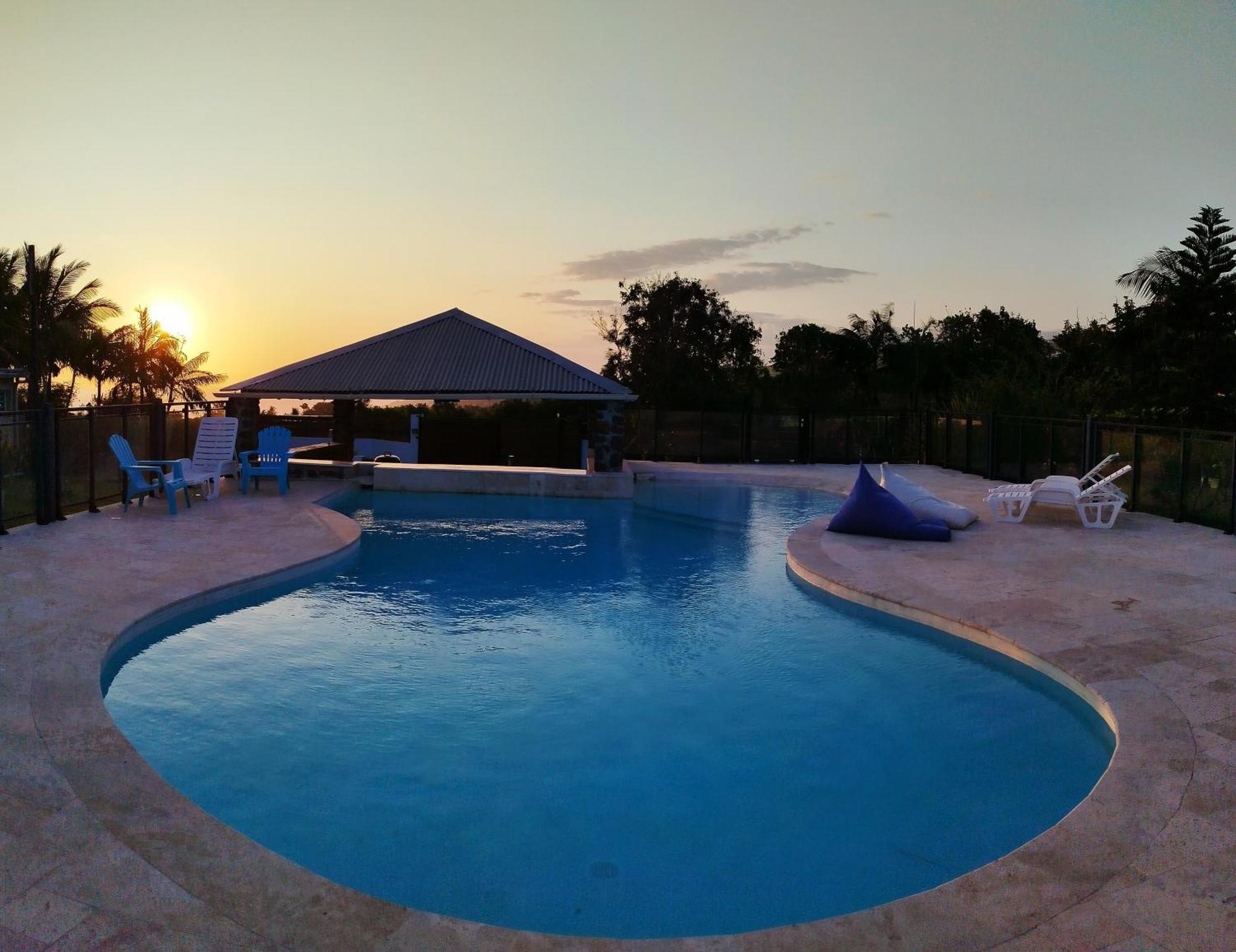 Maison Les Cocotiers De Plaiz'Anse Petite-Ile Exterior photo